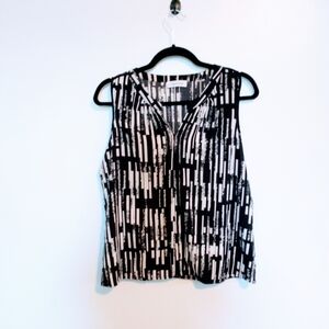 Calvin Klein top tank top blouse in abstract white and black pattern size tag re